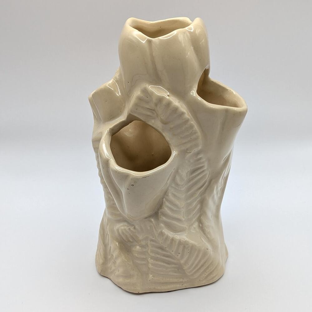 Niloak Vintage Tulip Vase Cream MCM Art Deco Arkansas Pottery Flower Planter 7in